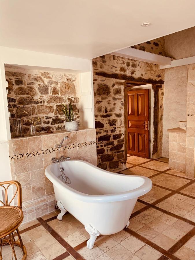 Le Domaine De Coat Rogan, La Chambre Du Tregor Ploezal Eksteriør billede