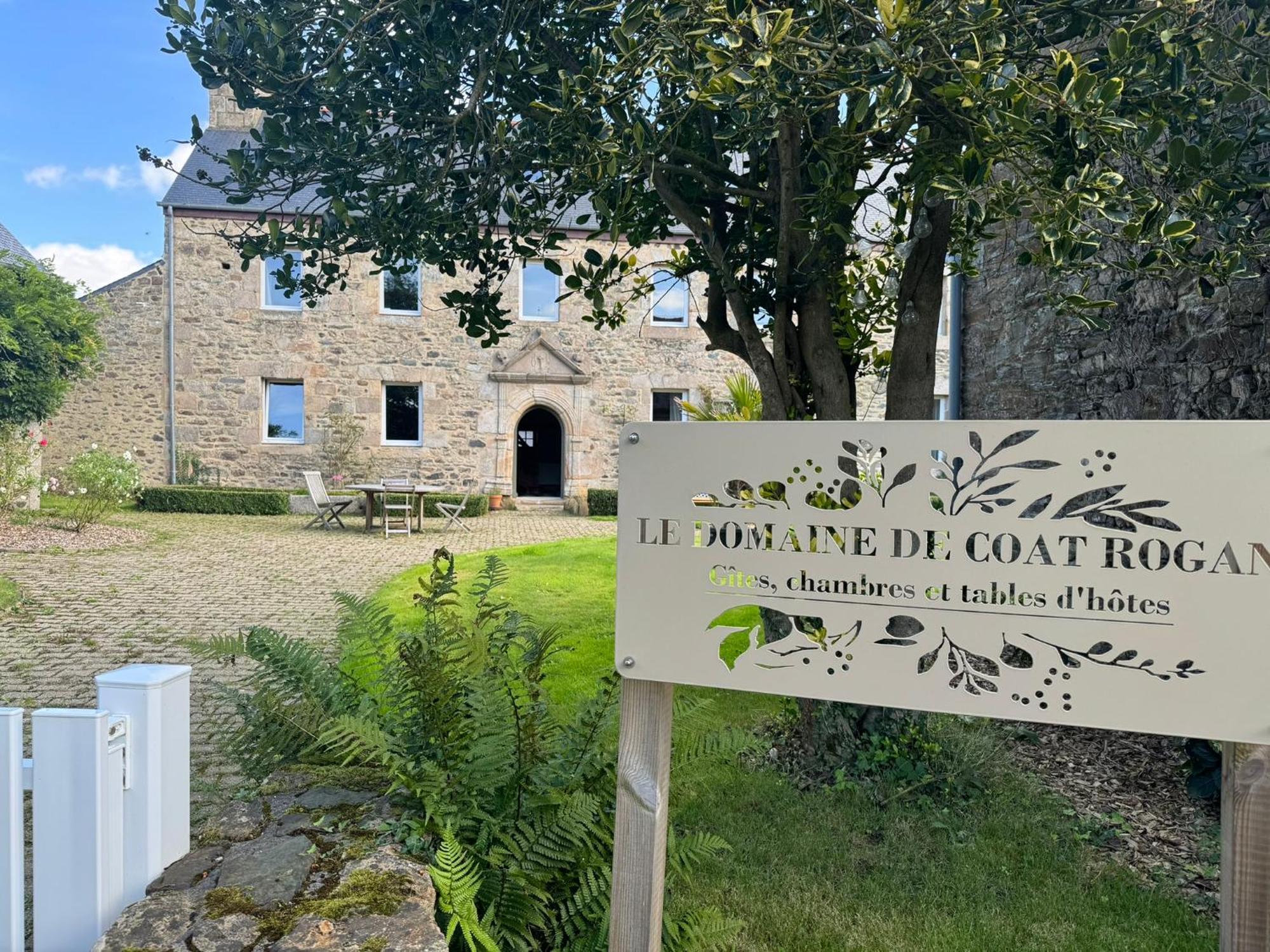 Le Domaine De Coat Rogan, La Chambre Du Tregor Ploezal Eksteriør billede